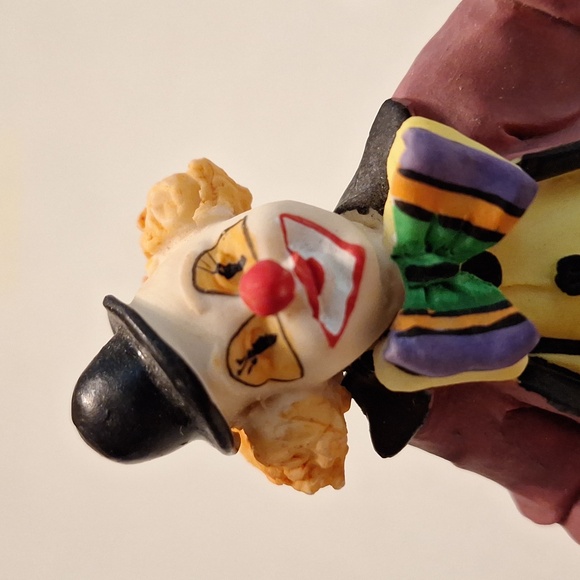 Juggling Clown - Picture 2 of 6